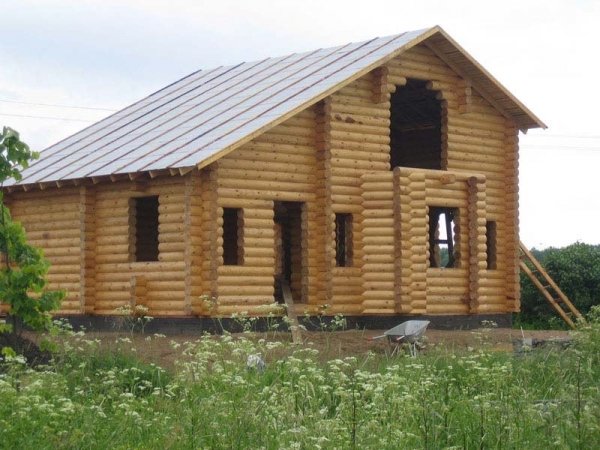 Срубы из бревна и бруса
